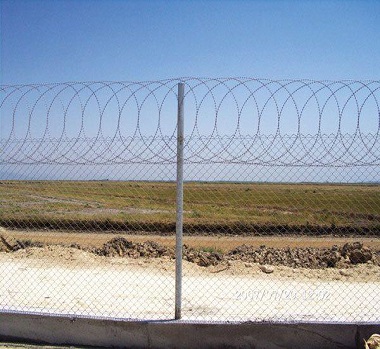 duz-beton-direkli-galv-tel